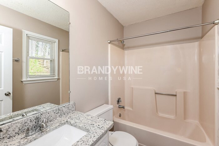 Building Photo - 29 Briarcliff Pl