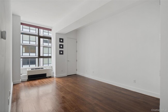 Building Photo - 2-17-17 51st Ave