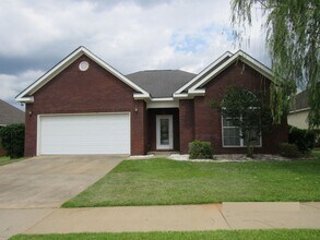 Building Photo - Updated Photos To Come Soon!