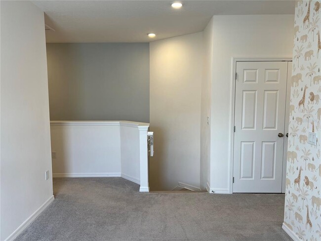 Building Photo - 1336 Stockwell Ave