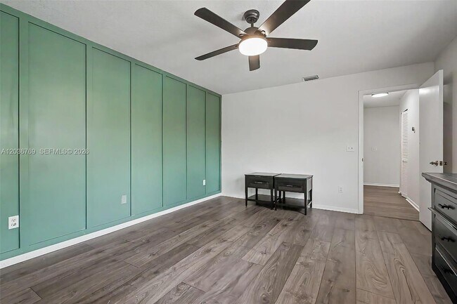 Building Photo - 10994 Neptune Dr