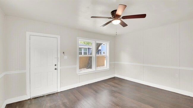 Building Photo - 4010 Speedway