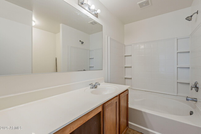 Building Photo - 3022 E Donner Dr