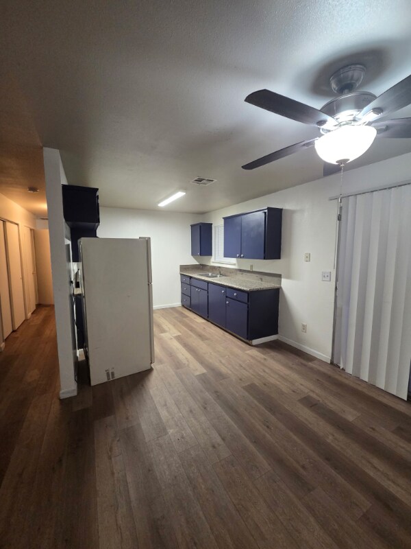 Building Photo - 512 S Dearing Ave