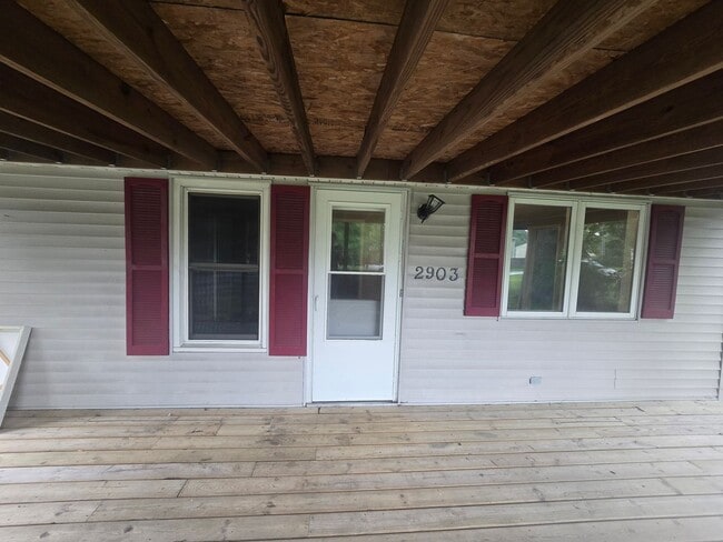 Building Photo - 3 Bedroom Home in Champaign!