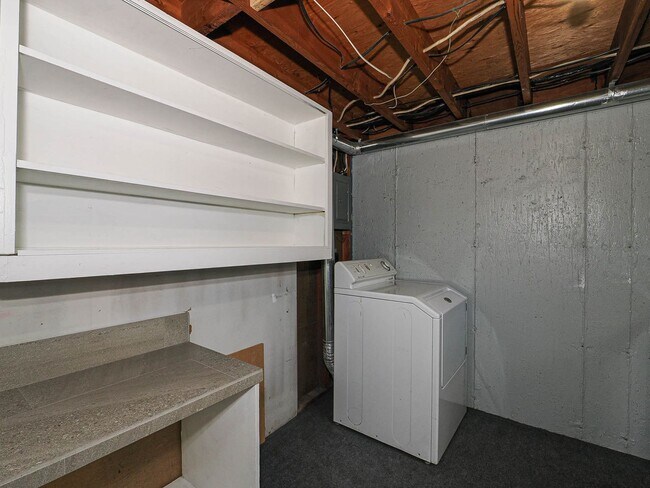 Building Photo - RES_CARMEL INSTITUTE LLC_650