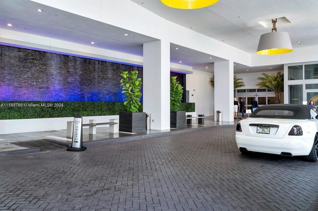 Building Photo - 1100 Biscayne Blvd