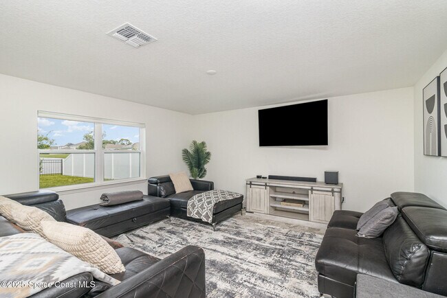 Building Photo - 1043 Corbin Cir SW