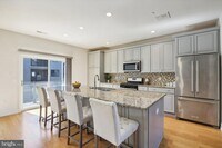 Building Photo - 506 Lakeview Ct