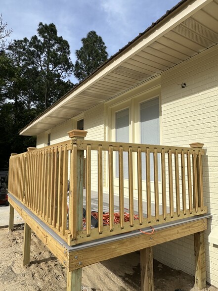 Building Photo - 1084 Windblow Rd