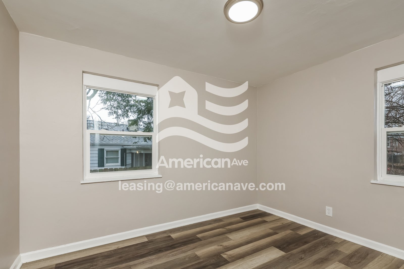 Building Photo - 4311 Winona Ave