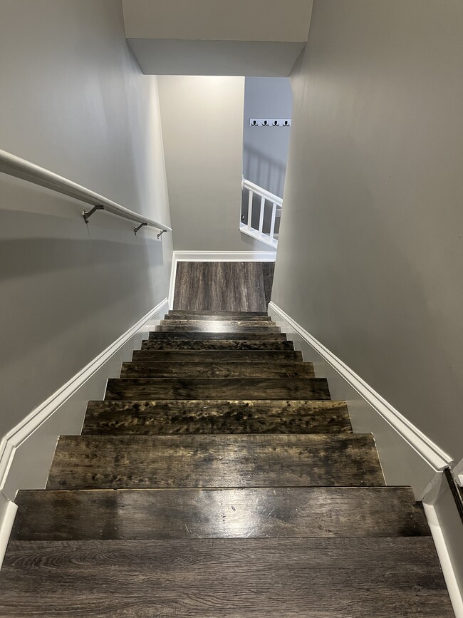 Building Photo - 77 Emanuel Ct