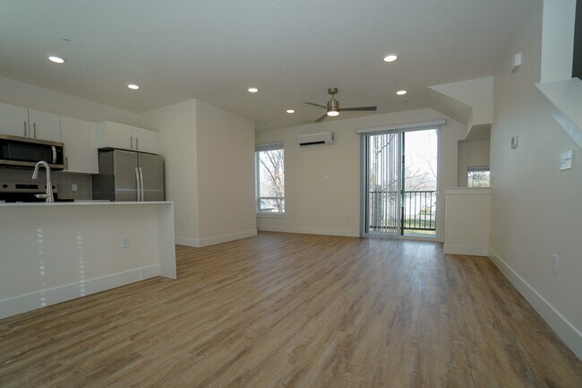 Building Photo - 4622 N Iota Ln