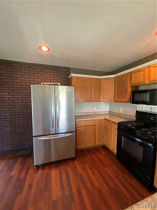 Building Photo - 29841 US-20