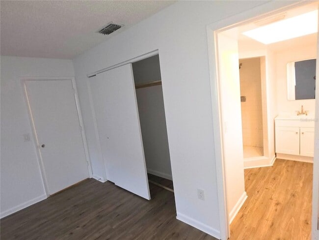 Building Photo - 210 Albee Rd W