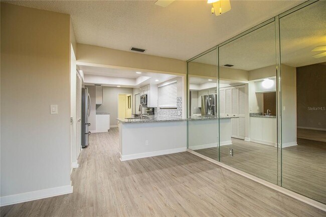 Building Photo - 4315 Creekwood Ln