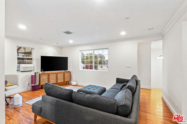 Building Photo - 4183 Commonwealth Ave