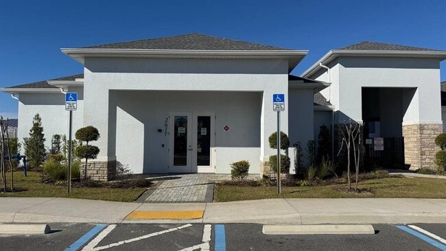 Building Photo - 1280 Cascades Ave