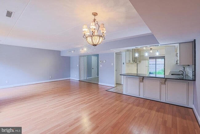 Building Photo - 17 Farmhouse Ct