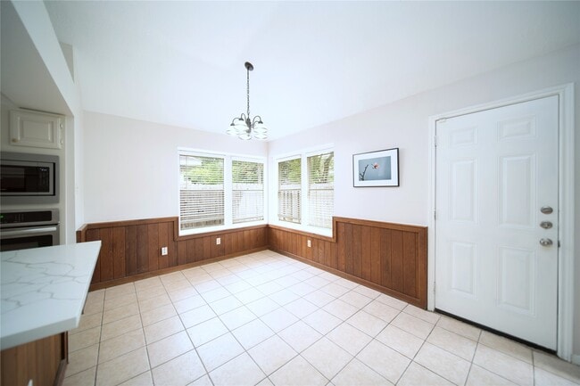 Building Photo - 3110 Flintwood Dr