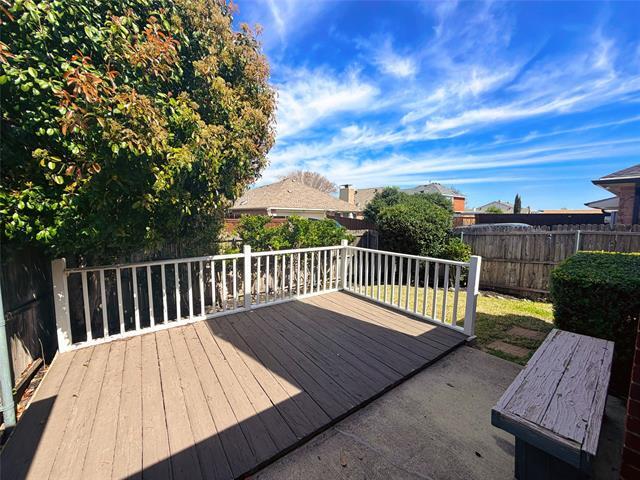 Building Photo - 2213 Chapman Dr