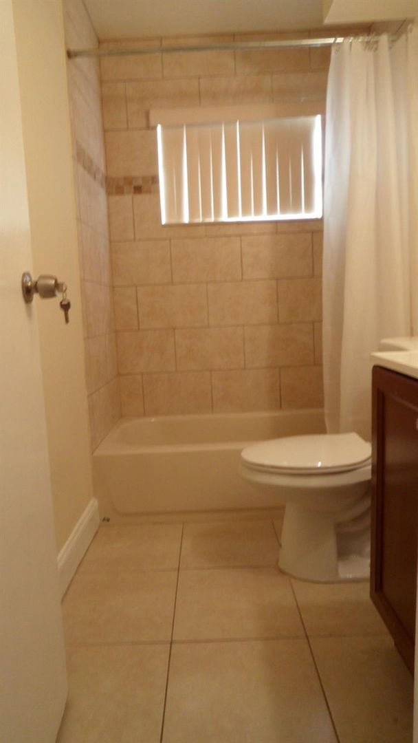 Building Photo - 9100 NW 26th Pl