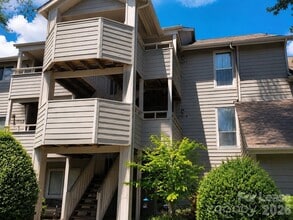 Building Photo - 2557 Stockbridge Dr
