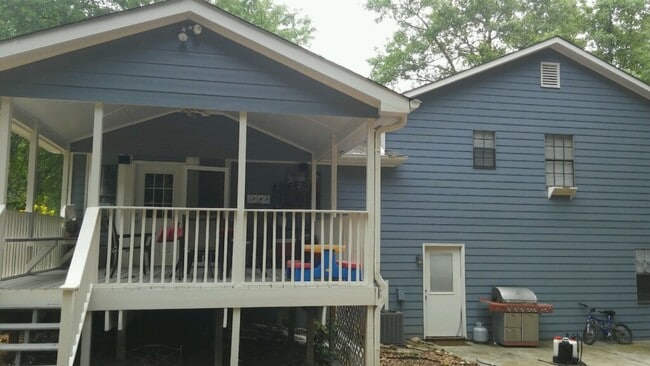 Building Photo - 1751 Rose Garden Ln