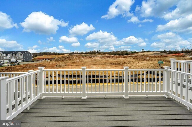 Building Photo - 9403 Pacific Elm St