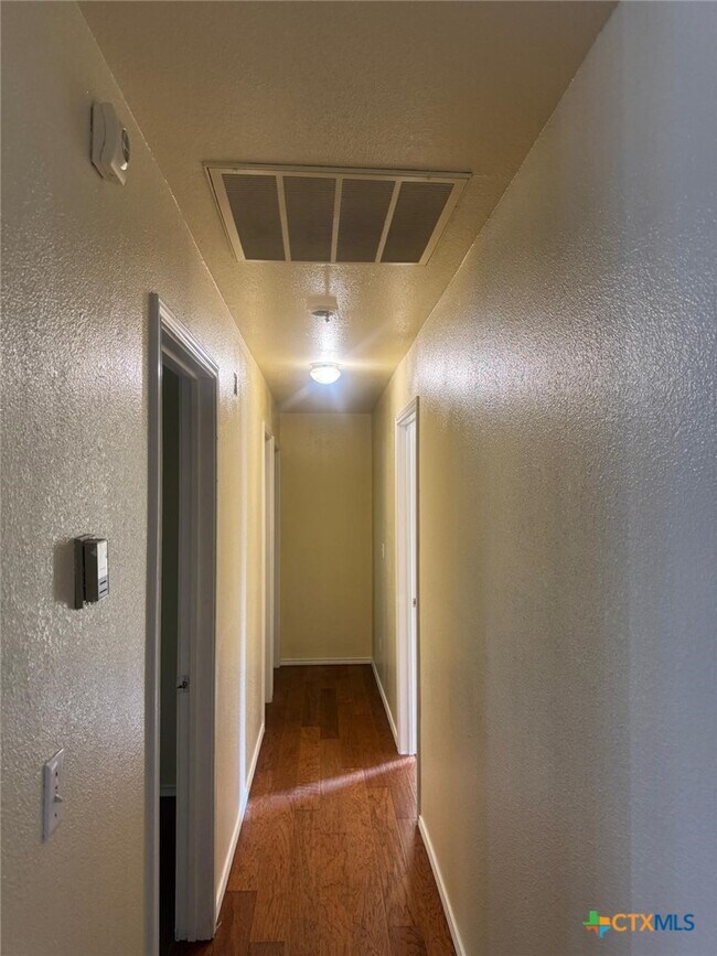 Building Photo - 2311 Old FM 440 Rd