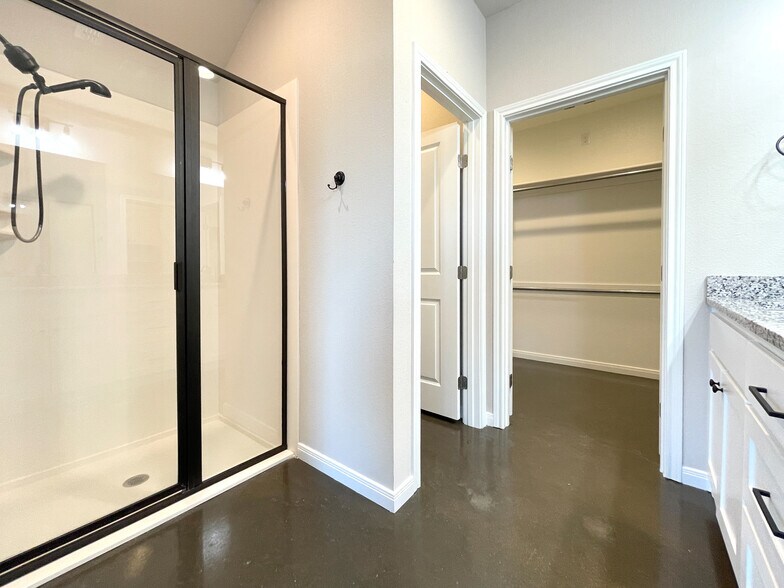 Building Photo - 100 W Windmill Way