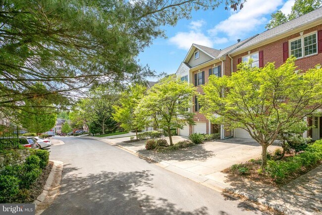Building Photo - 11434 Cedar Ridge Dr