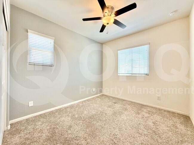 Building Photo - 3726 E Dogwood Dr