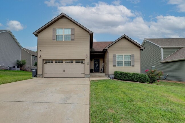 Building Photo - 430 Woodtrace Dr