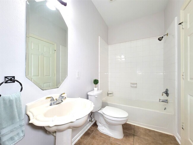 Building Photo - 17715 Laguna Trail Dr