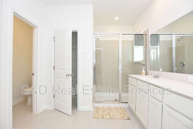 Building Photo - 349 Sol Vis Dr