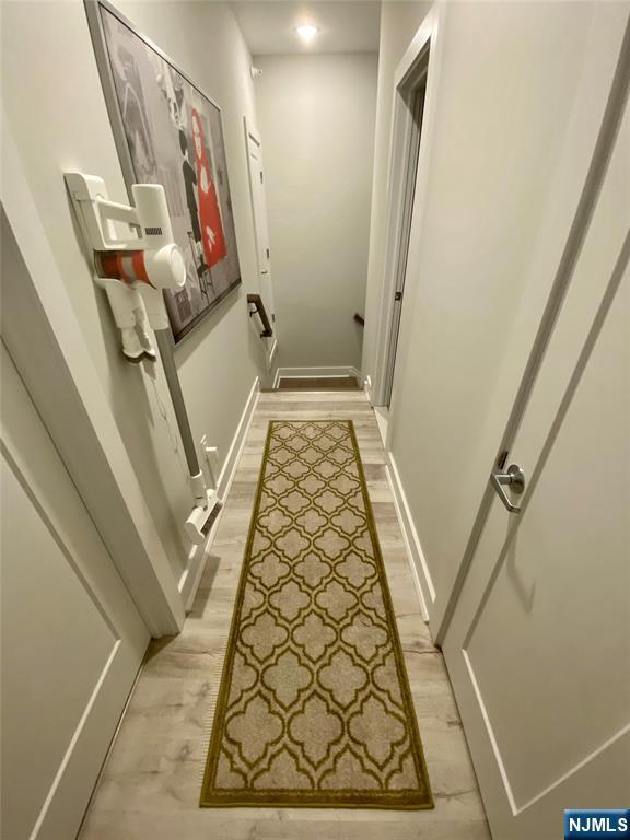 Building Photo - 237 Lincoln Ave