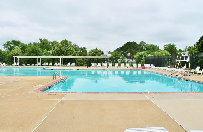 Building Photo - Updated & Ready 05-21-26! Dog Friendly Home w/Community Pool, Clubhouse, Tennis Courts & More!