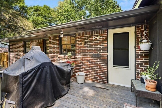 Building Photo - 2859 Concord Dr