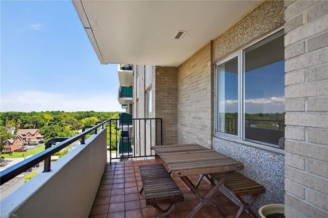 Building Photo - Algonquin Park