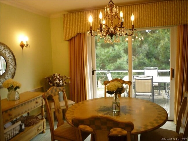 Building Photo - 927 Burroughs Rd