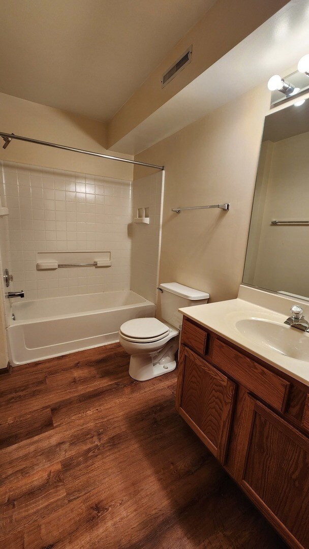 Building Photo - 277 W Treehouse Ln
