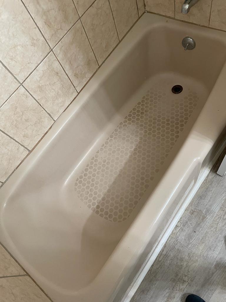 BATHROOM TUB - 7400 18th Ave Unit # 106
