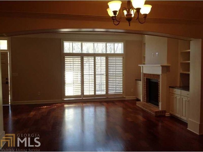 Building Photo - 15 Buford Village Walk