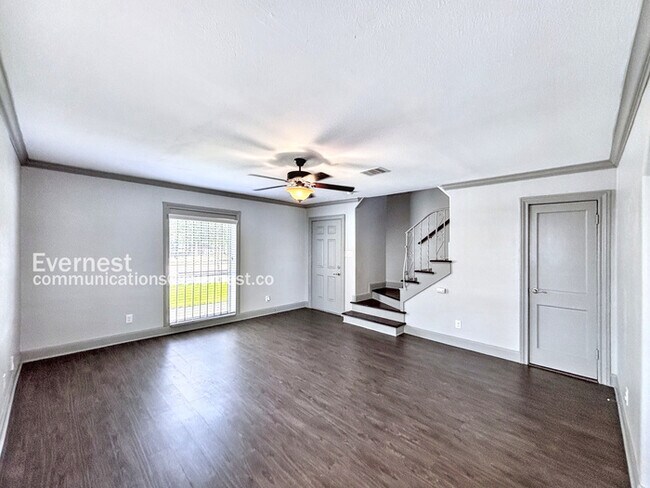 Building Photo - 3338 Blodgett St