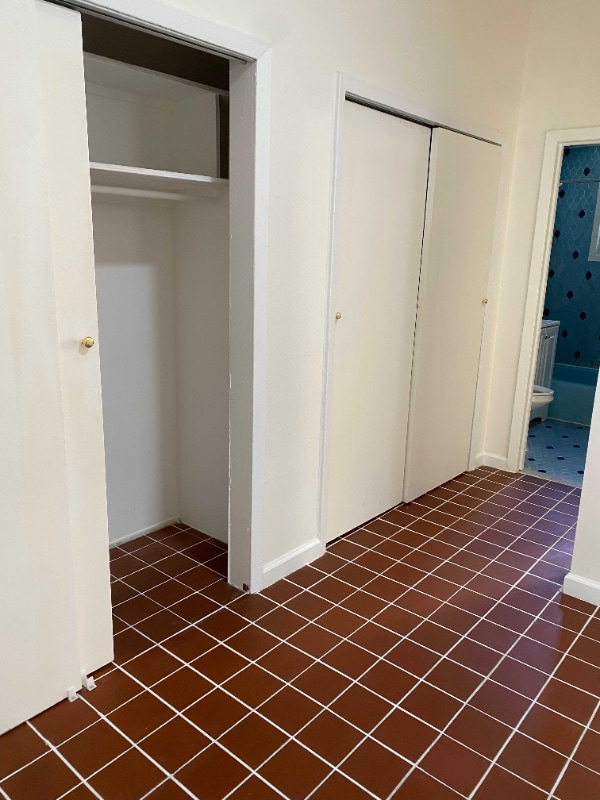 Building Photo - 47 Marginal St E