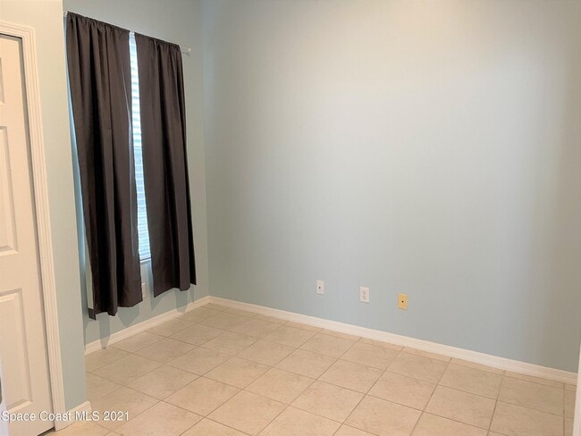 Building Photo - 7016 Hammock Trace Dr