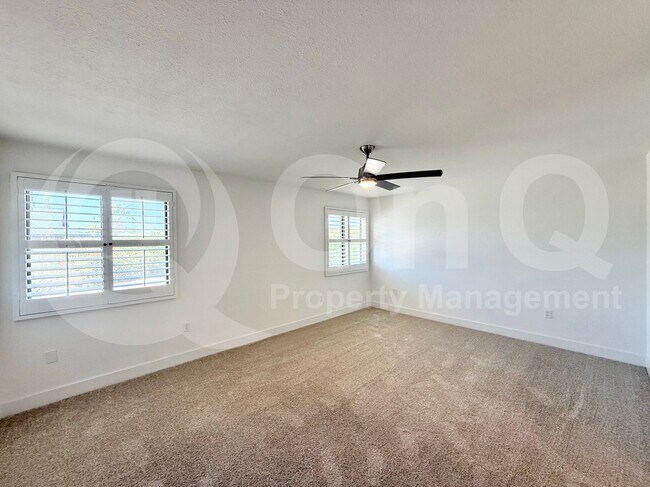 Building Photo - 12810 W Blue Bonnet Dr