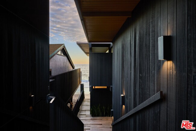 Building Photo - 24548 Malibu Rd