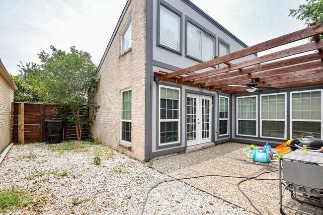 Building Photo - 7518 Teal Run Dr